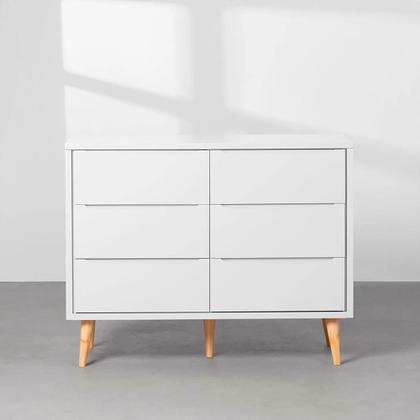 Imagem de Kit Quarto Infantil Theo com Pés Retrô Natural - Berço + Cômoda 6 Gavetas + Guarda-Roupa 3 Portas + Poltrona e Puff Capri - Branco Fosco