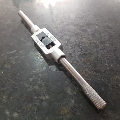 Imagem de Kit Saca Parafuso Quebrado + Jogo De Machos Com Vira Macho  Presente Para Pai Amigo Avô