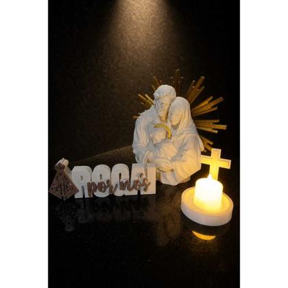 Imagem de Kit Sagrada Família Rogai por Nós - Escultura 3D com Letreiro e Vela de LED