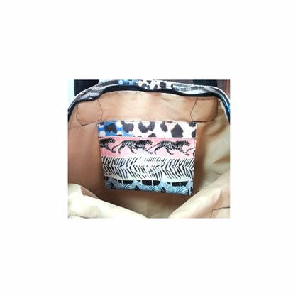 Imagem de Kit Selva Feminino Animal Print com Bolsa, Necessaire e Chinelo, Magicc