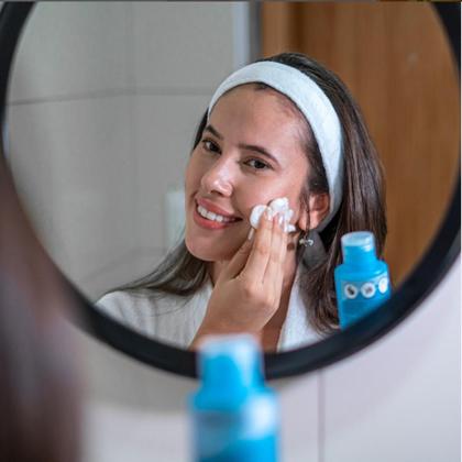 Imagem de Kit Skincare Anti Oleosidade Acne Para Peles Oleosas E Um Sérum Rosa Mosqueta Ultra Hidratante E Clareador De Manchas