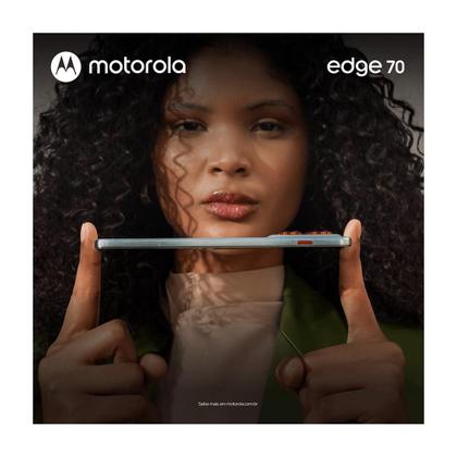 Imagem de Kit Smartphone Motorola Edge 70 5G 512GB e Fone Bluetooth Moto Buds Loop Champagne Swarovski