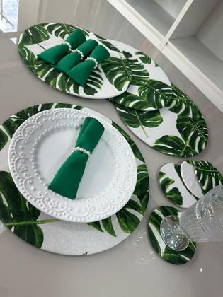 Imagem de Kit Sousplat 4 Lugares Redondo Para Mesa Posta Com Base MDF e Guardanapo