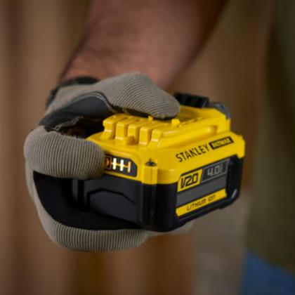 Imagem de Kit Stanley SCB244CK-BR  2 Baterias 20V 4Ah e Carregador Bivolt com LED Indicador