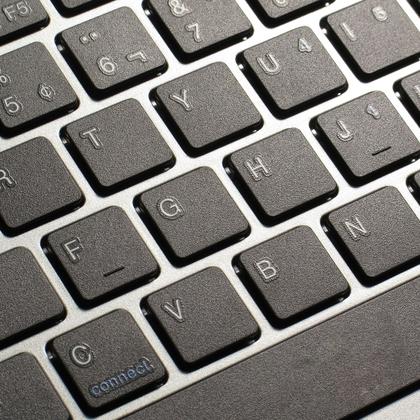 Imagem de Kit Teclado E Mouse Sem Fio Bluetooth Recarregável Abnt BrKit Teclado E Mouse Sem Fio Bluetooth Recarregável Abnt Br