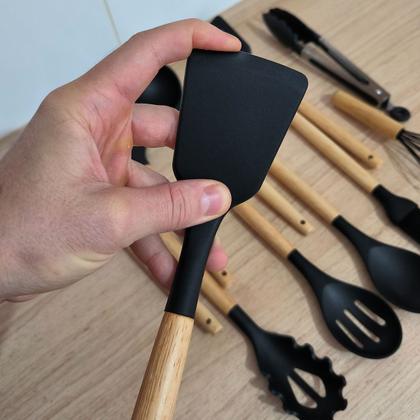 Imagem de Kit Utensilios de Cozinha 12 peças Silicone e Cabo Madeira Antiarente Resistente a Altas Temperaturas Não Risca panela Presente Casamento Chá Cozinha