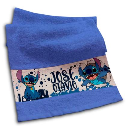Imagem de Kit Voltas As Aulas Caneca de Plástico Squeeze E Toalhinha Stitch Com Nome