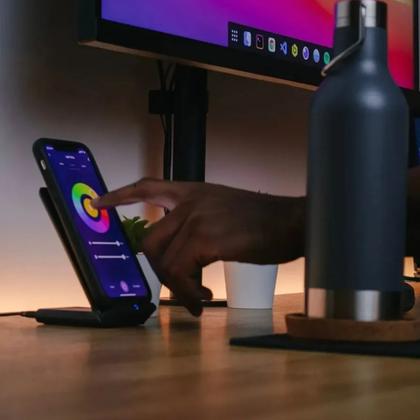 Imagem de Lâmpada Inteligente Bluetooth Com Controle Por Celular Produto Em Estoque