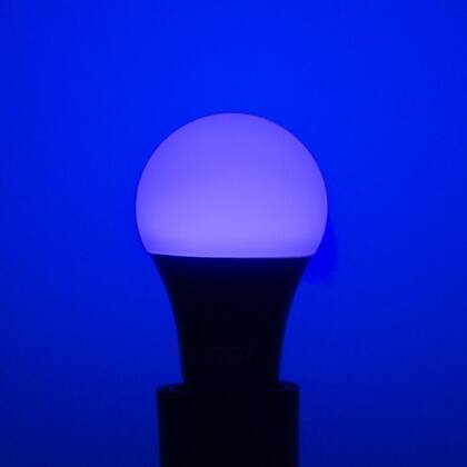 Imagem de Lâmpada Taschibra Led Tkl Luz Negra 7W E27 11080512
