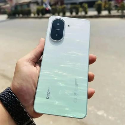 Imagem de Lançamento 2025 Xiaomi Redmi A5 120Hz Câmera 32MP dupla 128GB 8GB RAMBOOST tela de 6.8 com 5200mAh Celular Design Premium Top 1º Custo benefício