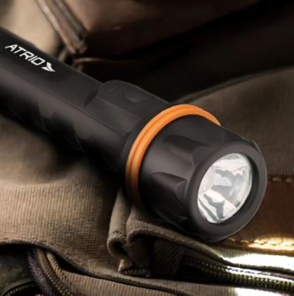 Imagem de Lanterna De Mão 0.5w 20l 2xaa Atrio - Es440 Cor Da Lanterna Preto Cor Da Luz Branco