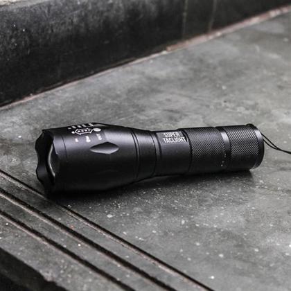 Imagem de Lanterna Tática Militar X900 Com Zoom Recarregável