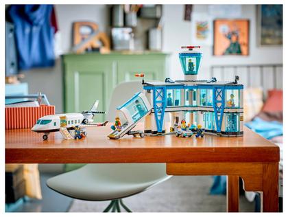 Imagem de LEGO City Aeroporto com Avião 60502 887 Peças