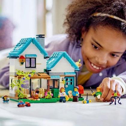 Imagem de LEGO Creator 3 em 1 Casa Aconchegante 31139 - Brinquedo de Construção com Minifiguras