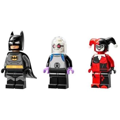 Imagem de Lego DC Batman Com o Batmóvel Vs. Arlequina e Sr. Frio 