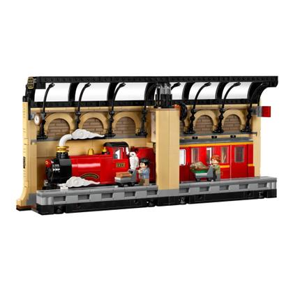 Imagem de LEGO Harry Potter - Cantinho do Livro: O Expresso de Hogwarts 832 Peças - 4111176450