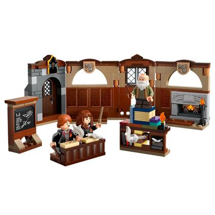 Imagem de Lego Harry Potter - Castelo de Hogwarts - Aula de Feitiços