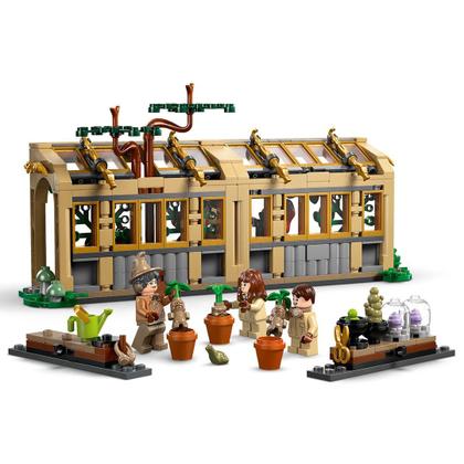 Imagem de LEGO Harry Potter - Castelo de Hogwarts: Aula de Herbologia