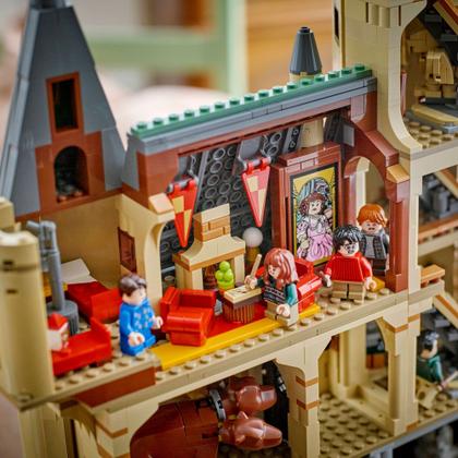 Imagem de LEGO Harry Potter - O Castelo de Hogwarts: A Torre Central