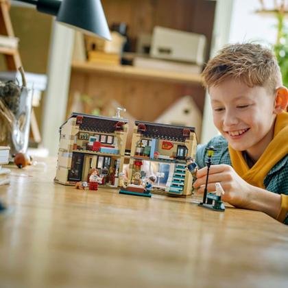 Imagem de LEGO Harry Potter - Rua dos Alfeneiros: A Visita da Tia Guida - 639 Peças - 76451