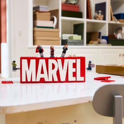 Imagem de LEGO Marvel - Logo e Minifiguras