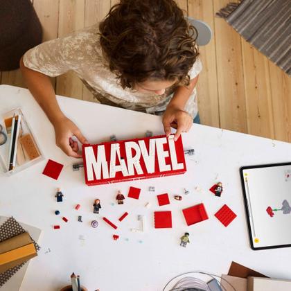 Imagem de LEGO Marvel - Logo e Minifiguras