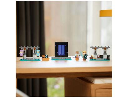 Imagem de LEGO Minecraft O Arsenal 21252 