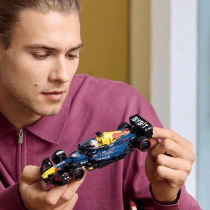 Imagem de LEGO Speed Carro De Corrida Oracle Red Bull 251Pçs 18+ 77243