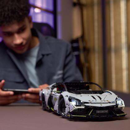 Imagem de LEGO Technic - Lamborghini Revuelto Super 42214