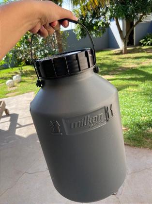 Imagem de Leiteira 10 Litros Milkan Vasilhame Latão Plástico Leite