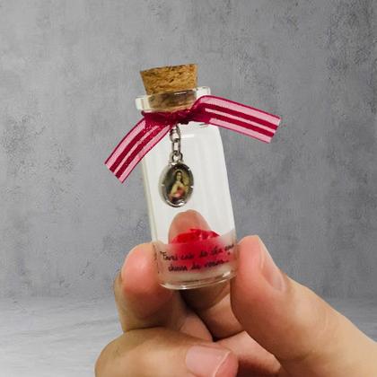 Lembrancinha Pingente Santa Teresinha do Menino Jesus No Vidrinho - FORNECEDOR 1 Imagem de Lembrancinha Pingente Santa Teresinha do Menino Jesus No Vidrinho