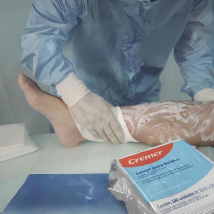 Imagem de Lenço de Higiene e Banho Cremer Pacote com 600 unidades (12 pacotes com 50 unidades)