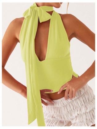 Imagem de Lenço Halter Crop Top SOLY HUX feminino com decote em V profundo amarelo