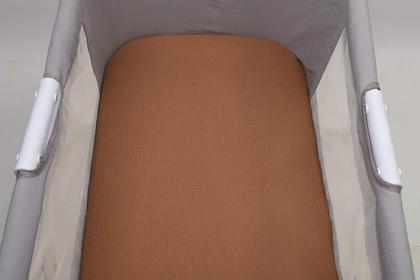 Imagem de Lençol com elástico Onacosht 84x48x8 cm, pacote com 2 berços de musselina