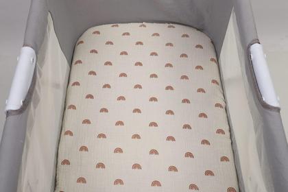 Imagem de Lençol com elástico Onacosht 84x48x8 cm, pacote com 2 berços de musselina