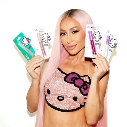 Imagem de Lip Glitter Mood Delicada Sabrina Sato X Hello Kitty 4ml com 7 Oléos Vegetais, Vitamina E, Ômegas 3, 6 e 9 da Cia Beauty