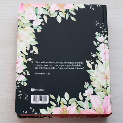 Imagem de Livro - Bíblia Sagrada - ARC - Harpa Avivada e Corinhos - Jumbo - Capa Dura Preta com Flores