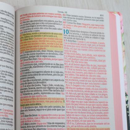 Imagem de Livro - Bíblia Sagrada - ARC - Harpa Avivada e Corinhos - Jumbo - Capa Dura Preta com Flores