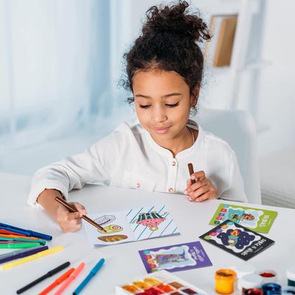 Imagem de Livros de colorir THE TWIDDLERS, pacote com 24 e 6 temas para crianças a partir de 3 anos