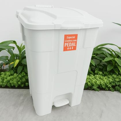 Imagem de Lixeira 60 Litros Com Pedal E Tampa Articulada E Alça
