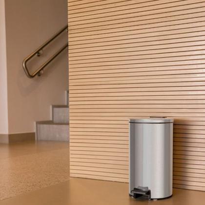 Imagem de Lixeira Aço Inox Com Pedal Loop 5 Litros Tramontina