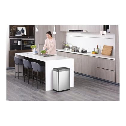 Imagem de Lixeira Automática 50 Litros Inox Com Sensor