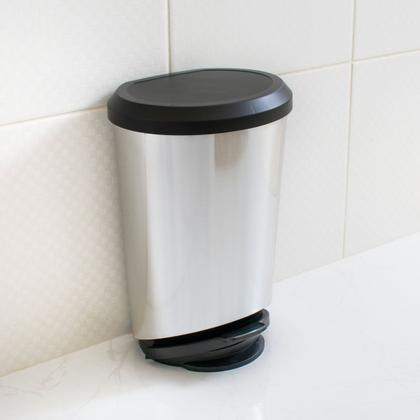 Imagem de Lixeira Cesto De Lixo Lata Com Pedal Preta Multiuso 10 Litros Cinza e Preta