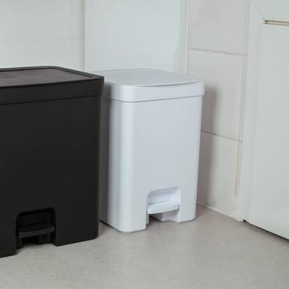Imagem de Lixeira de Pedal OU Cesto de Lixo para Cozinha Escritório Linha Trium 12 Litros