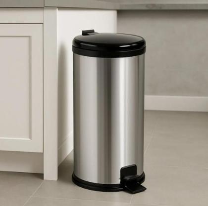 Imagem de Lixeira Inox 20l Pedal Tampa Antiodor Cozinha Banheiro Preta Preto clipicon Lixeira Inox 20l Pedal Tampa Antiodor Cozinha Banheiro Preta Preto Lixeir
