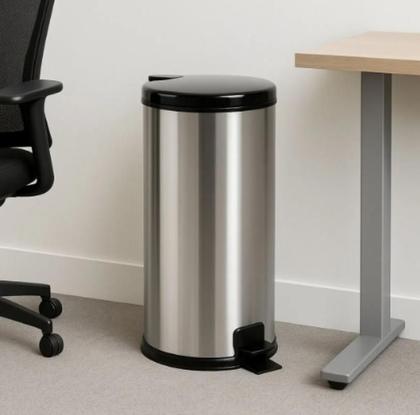 Imagem de Lixeira Inox 20l Pedal Tampa Antiodor Cozinha Banheiro Preta Preto clipicon Lixeira Inox 20l Pedal Tampa Antiodor Cozinha Banheiro Preta Preto Lixeir