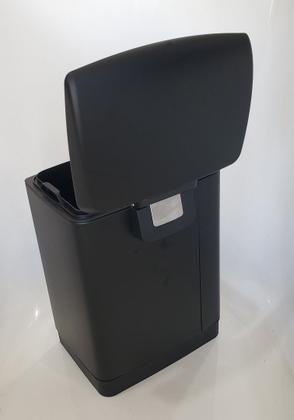 Imagem de Lixeira inox com pedal retangular  Slim Black Matte 12 litros