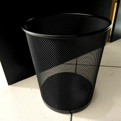 Imagem de Lixeira Metal Aramado Cesto de lixo 10L Preta Redonda Para Escritorio Casa Quarto