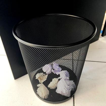 Imagem de Lixeira Metal Aramado Cesto de lixo 10L Preta Redonda Para Escritorio Casa Quarto