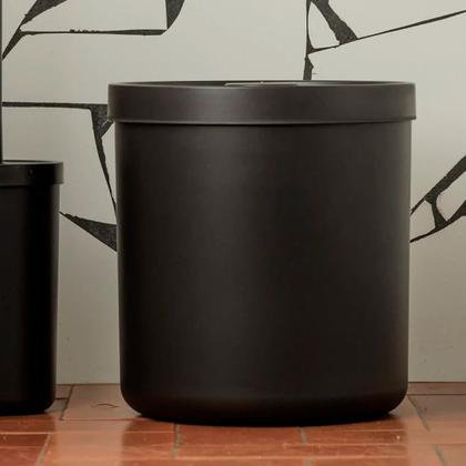 Imagem de Lixeira para Banheiro e Cozinha com Tampa Bold Preta 6L - Ou
